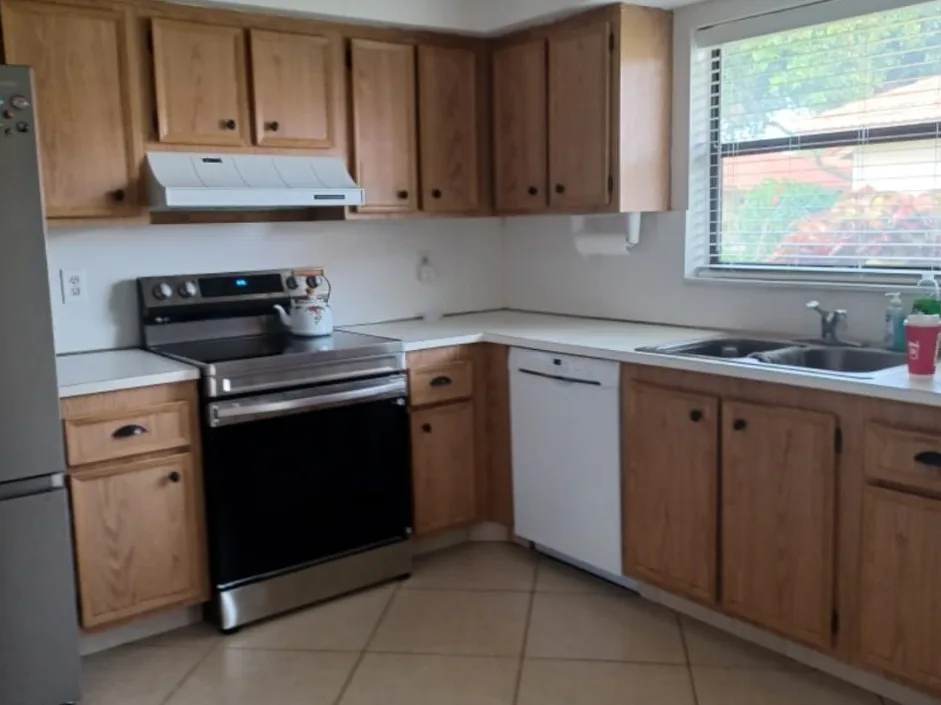 Kitchen cabinets before refinishing